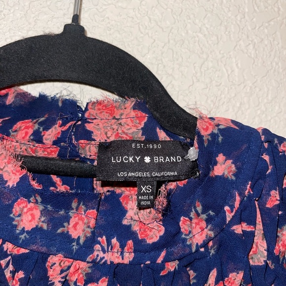 LUCKY Brand Top Sleeveless Smocked Liberty Floral Print Two Back Buttons - Picture 4 of 10